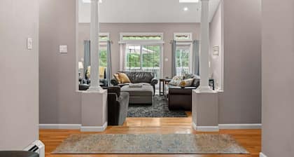 5200 sf Luxus Pocono Private Retreat mit Whirlpool, Sauna und G