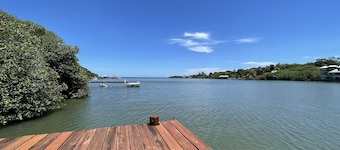 Casa Sierra B/ Pool /Fast & Reliable WiFi / Waterfront /AC / Private Dock/Kayaks