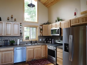 冰箱、微波炉、烤箱、洗碗机