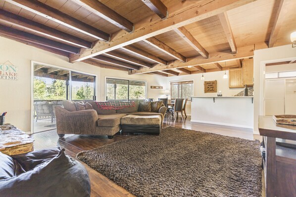 TV, fireplace, DVD player