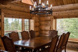 Dining - Fabulous Log Home - 2 Master Bedrooms! (Tabernash)