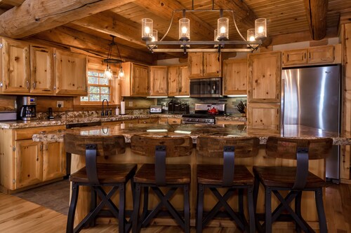 Fabulous hirsitalo - 2 Master makuuhuone!