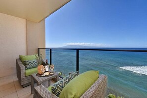 Property grounds - MA1113 Relaxing BeachFront Studio (Lahaina)