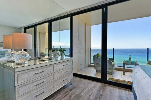 Interior - MA1113 Relaxing BeachFront Studio (Lahaina)