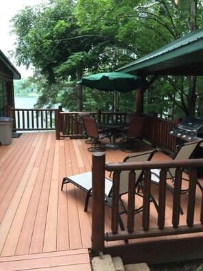 تناول الطعام بالخارج