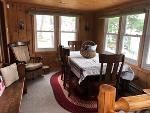 Dining - Get away from it all and relax on the lake! (Balsam Lake)