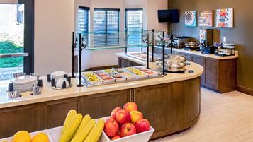 Desayuno completo incluido todos los días