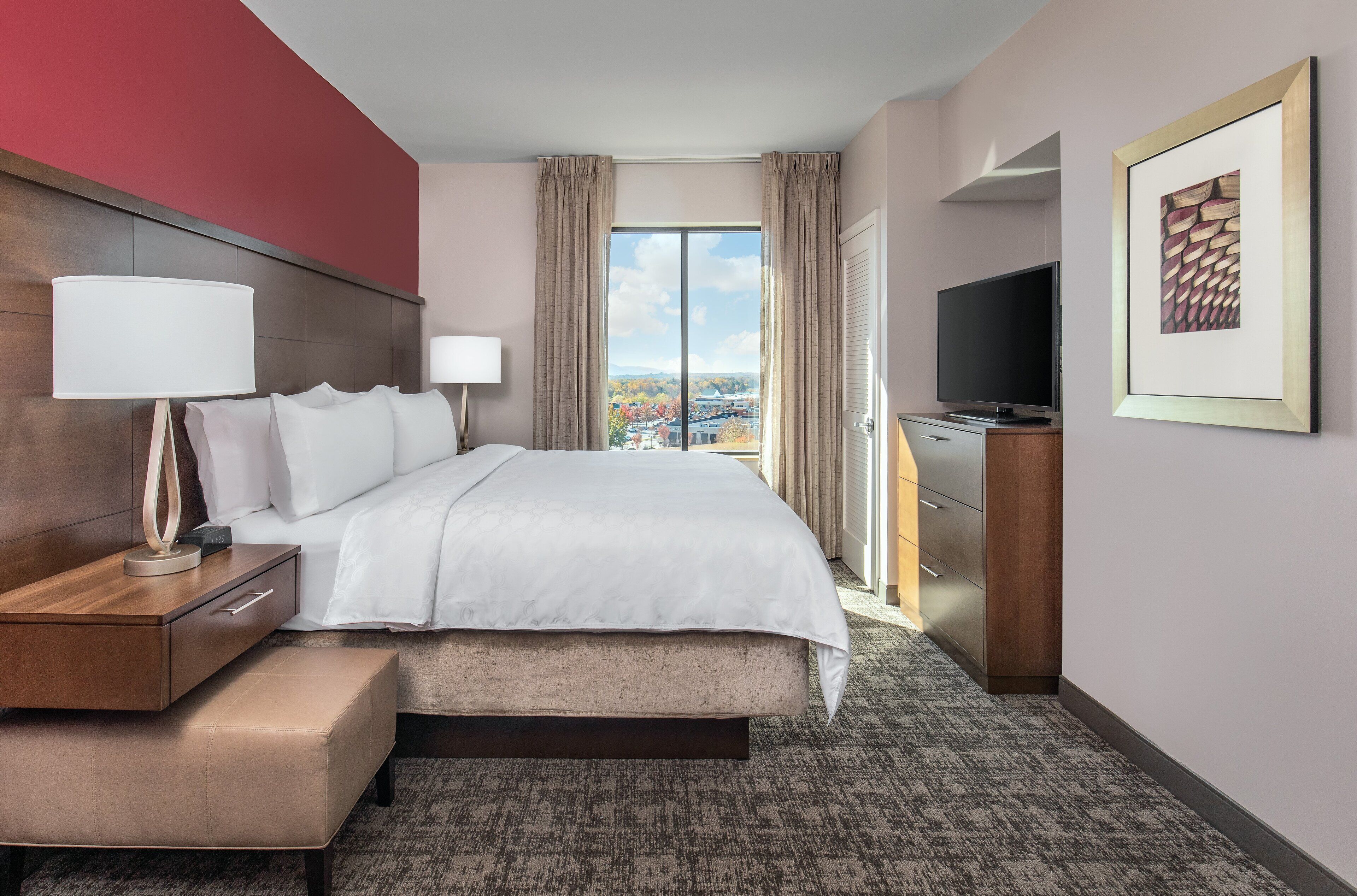 1 bedroom, premium bedding, in-room safe, desk