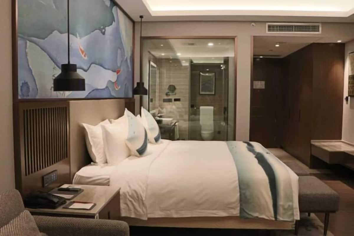 In-room safe, desk, laptop workspace, blackout curtains