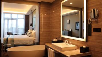 Tallelokero huoneessa, työpöytä