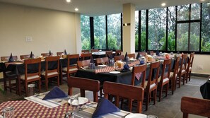 Dining - Rhino Land Jungle Lodge (Sauraha)