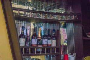 住宿內酒吧