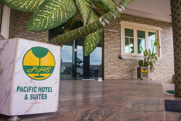 Front of property - Pacific Hotels & Suites (Lagos)