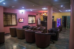 Bar (on property) - Pacific Hotels & Suites (Lagos)