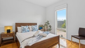 4 Schlafzimmer, Bügeleisen/Bügelbrett, WLAN, Bettwäsche
