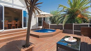 Unclassified image, 2 of 19, button - KaniCoast  Sorrento holiday home with Spa (SORRENTO)