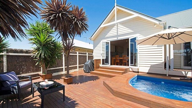 Unclassified image, 1 of 19, button - KaniCoast  Sorrento holiday home with Spa (SORRENTO)