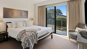 5 slaapkamers, een strijkplank/strijkijzer, wifi, beddengoed
