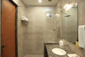 Executive Suite | Bathroom