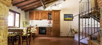 マレンマの緑に浸ったアパート