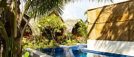 Outdoor pool, pool loungers