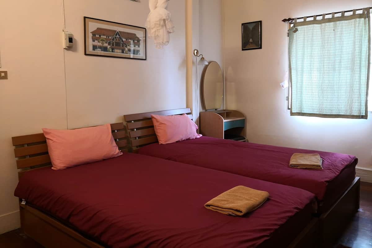 Doppia Standard, 1 letto queen, non fumatori | Una cassaforte in camera, Wi-Fi gratuito