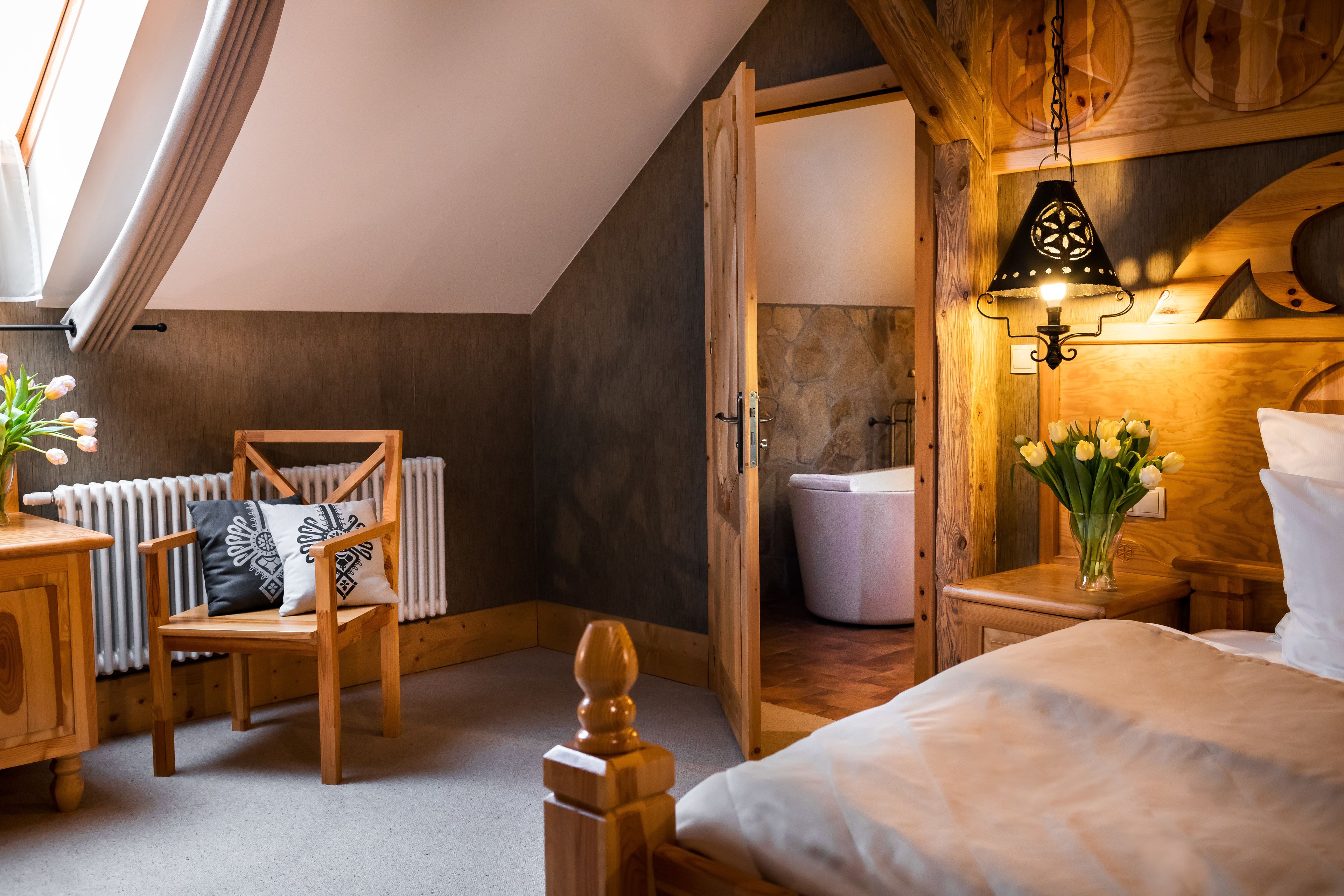 Premium Apartment | Premium bedding, memory-foam beds, desk, free WiFi