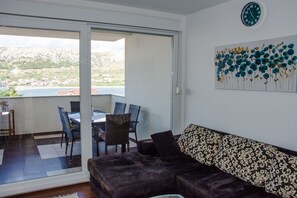 Romantisches Apartment, 2 Schlafzimmer (3M3P)