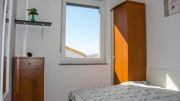 Romantik-lejlighed - 2 soveværelser (3M3P) | Weekendseng, gratis Wi-Fi, sengetøj