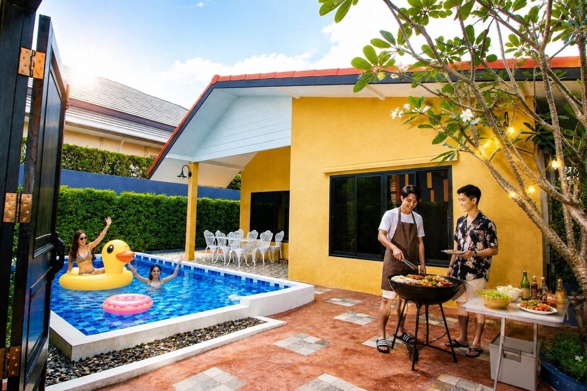 Villa, 2 Bedrooms | Desk, blackout curtains, rollaway beds, free WiFi