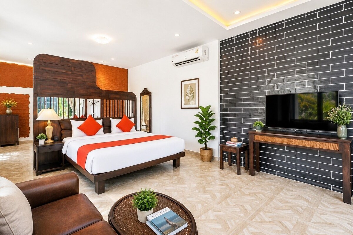 Deluxe Double Room | Desk, blackout curtains, rollaway beds, free WiFi