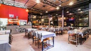 Breakfast, lunch, dinner served; local and international cuisine