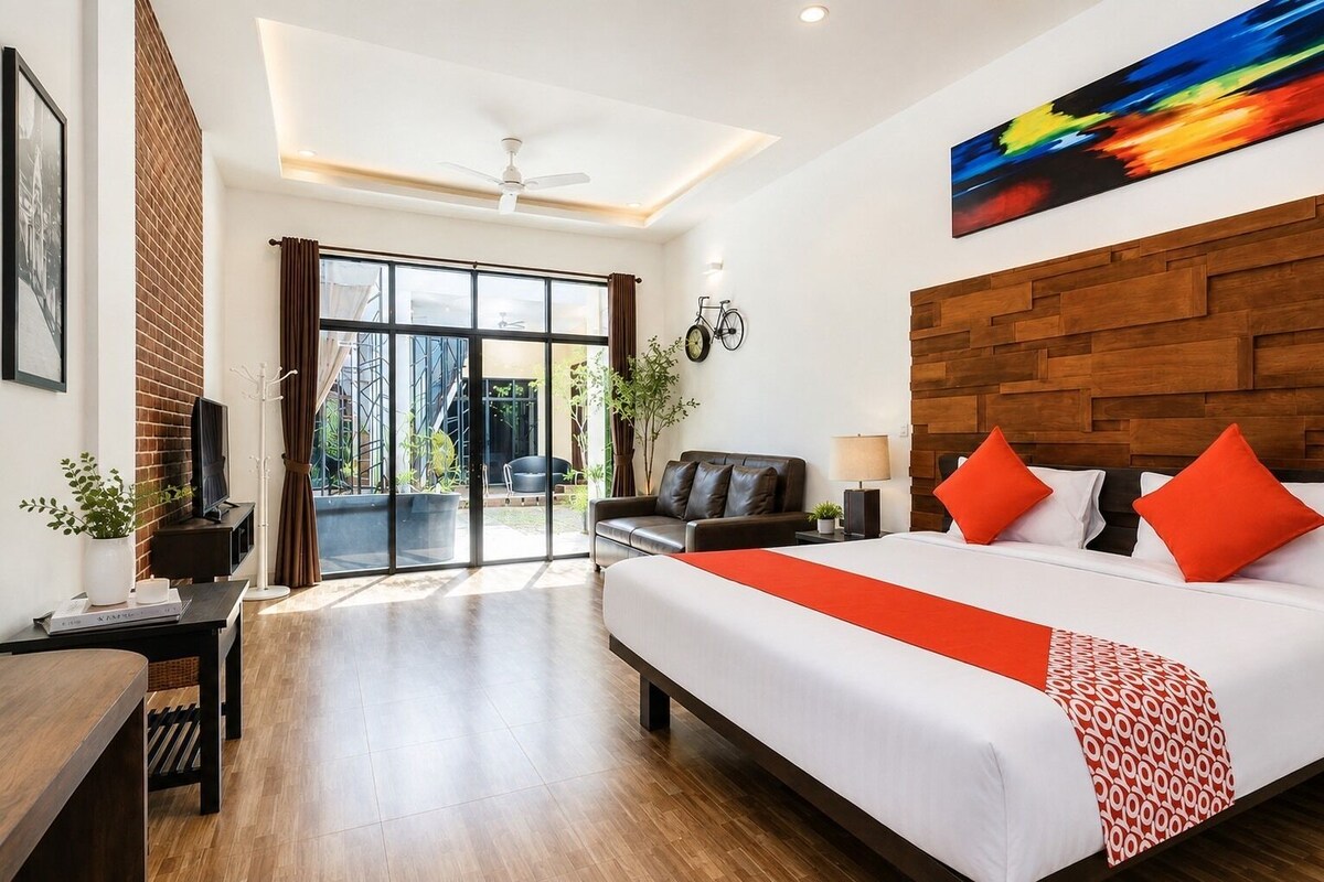 Superior Double Room | Desk, blackout curtains, rollaway beds, free WiFi