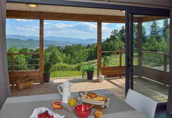 Alpehytte – superior, 2 soverom, kjøkken, fjellutsikt | Terrasse/patio