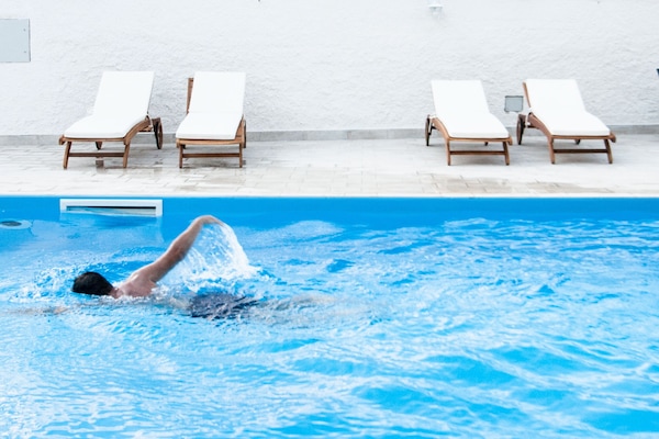 Piscine extérieure (ouverte en saison)