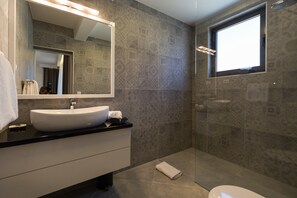 Ducha, cabezal de ducha tipo lluvia, secador de pelo, batas