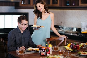 Family Suite Triple Room | In-room safe, blackout drapes, iron/ironing board, rollaway beds - Zen Retreat Chiang Mai Villa (Saraphi)