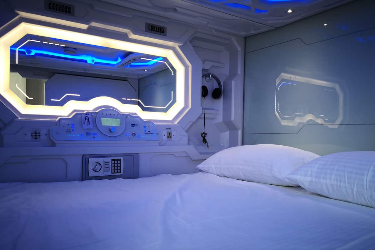 Double Room with Television | 高档床上用品、隔音、熨斗/熨板、免费 WiFi