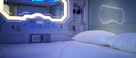 Double Room with Television | Premium bedding, soundproofing, iron/ironing board, free WiFi