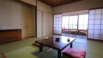 Down duvets, free WiFi