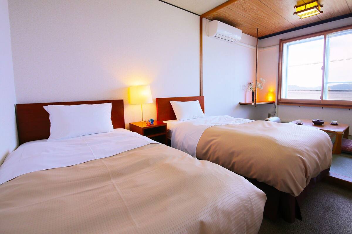Down comforters, WiFi (free)