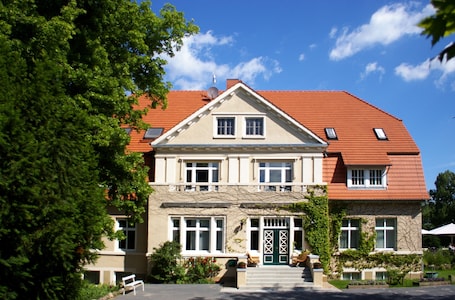 Exterior. Gutshaus Barkow