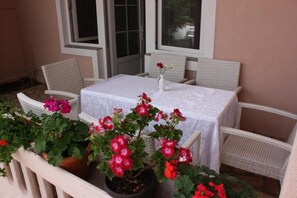 Studio | Balcony - Apartments Tanja & Josipa (Pag)
