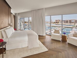 Suite Signature, 1 très grand lit, non-fumeur, vue marina (Corner)