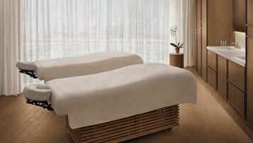 Couples treatment room(s), steam room, Turkish bath/hammam