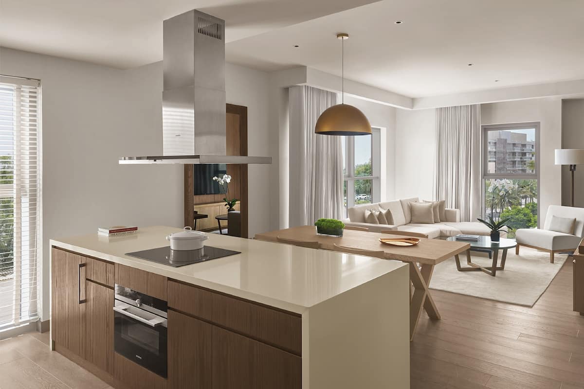 Fridge, stovetop, coffee/tea maker