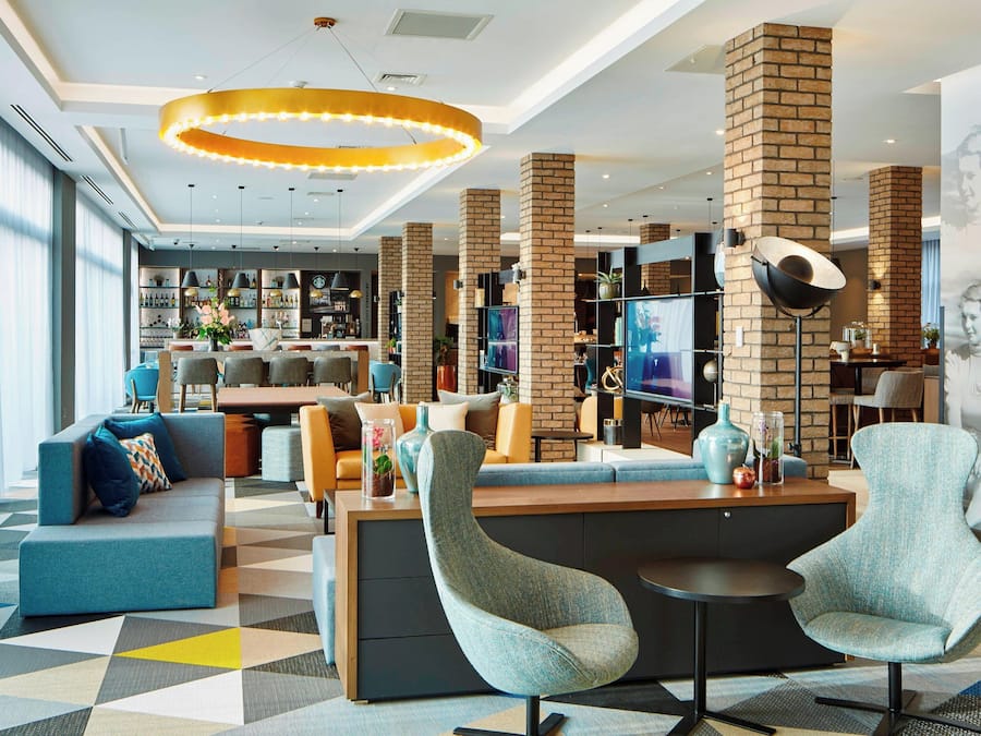 Lobby lounge