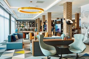Lobby lounge - Courtyard by Marriott Oxford South (Abingdon)