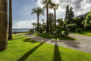 Garden - Villa Mughetto (Gardone Riviera)