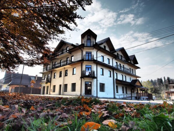 숙박 시설 정면